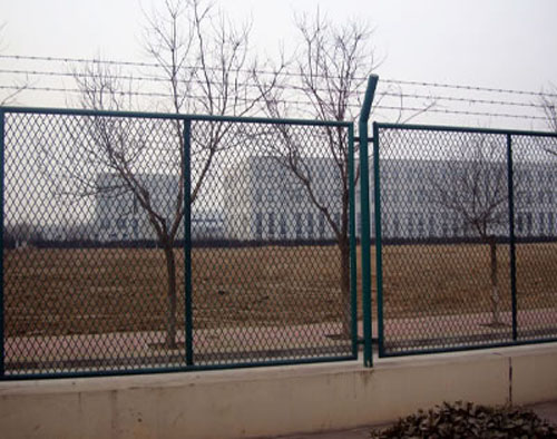 公路護欄網(wǎng)